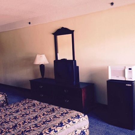 Wynnwood Plaza Hotel - ניופורט ניוז מראה חיצוני תמונה