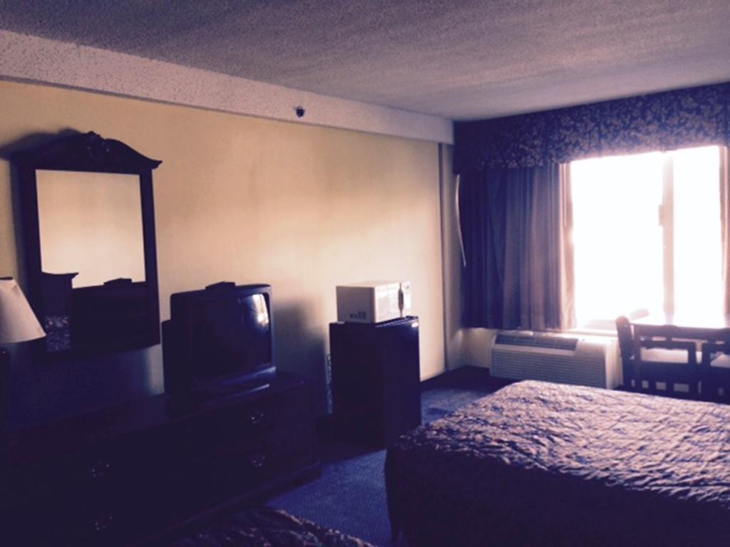 Wynnwood Plaza Hotel - ניופורט ניוז מראה חיצוני תמונה
